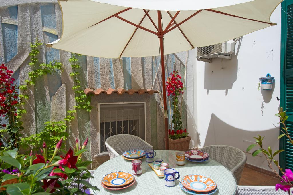Amalfi Un Po'... Apartment Luaran gambar