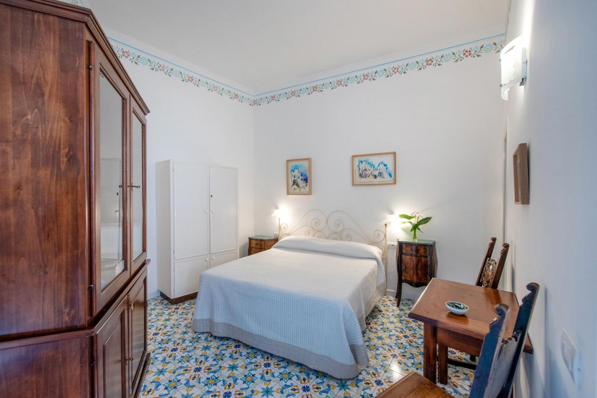 Amalfi Un Po'... Apartment Luaran gambar