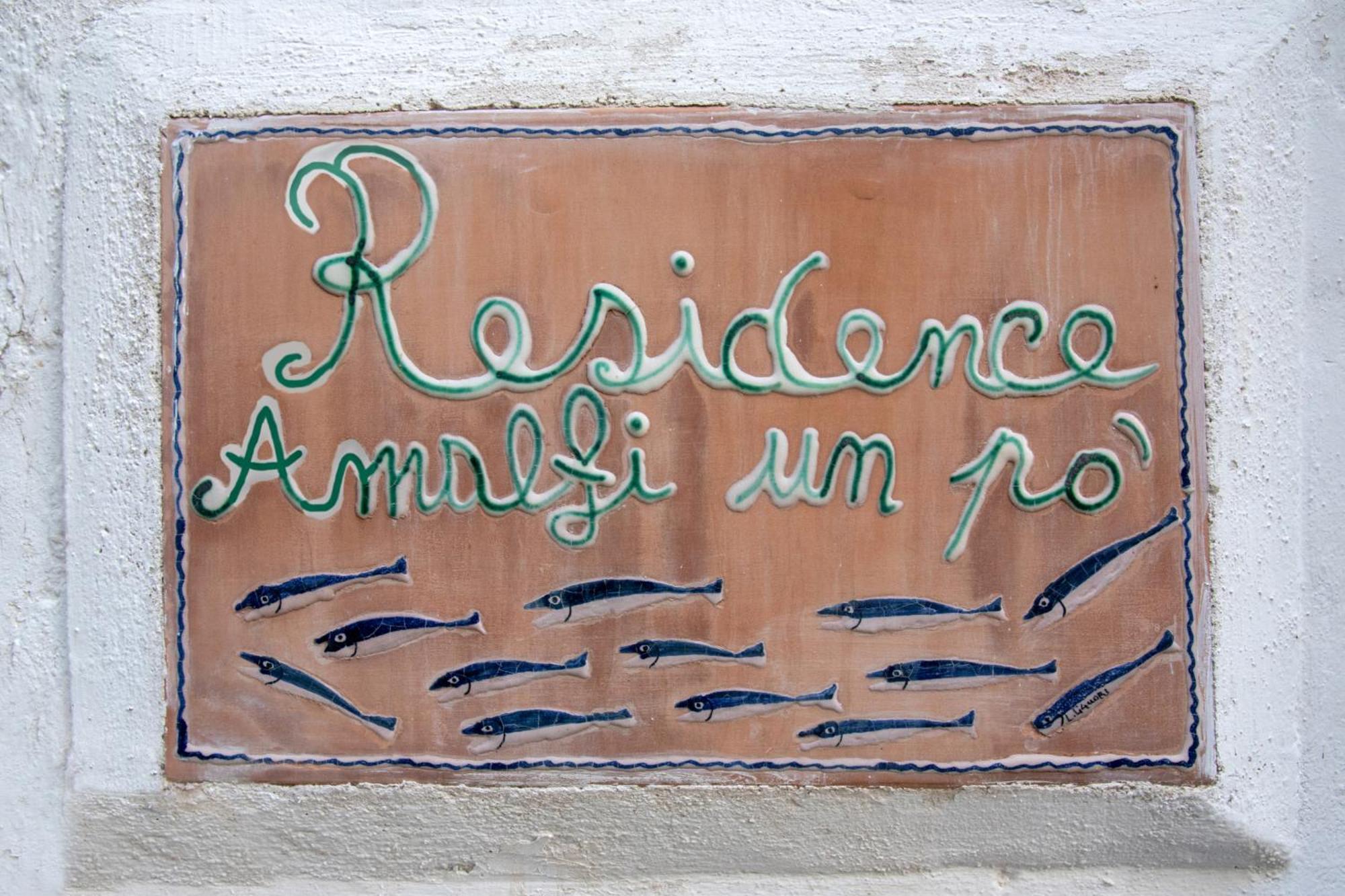 Amalfi Un Po'... Apartment Luaran gambar