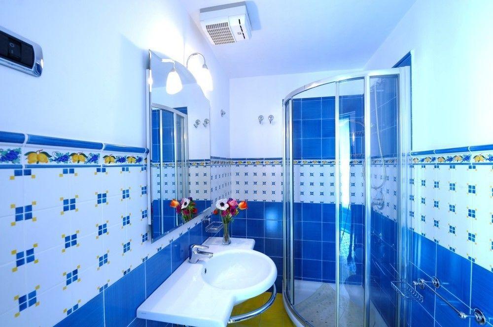 Amalfi Un Po'... Apartment Luaran gambar