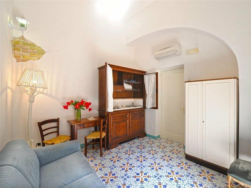 Amalfi Un Po'... Apartment Luaran gambar